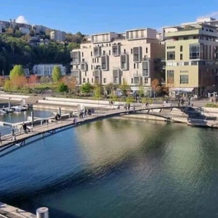 Appartement Dans Peniche Atypique Et Idyllique A Confluence Lyon Exteriör bild